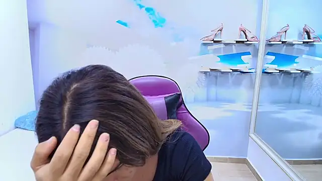 DEMI LEED online show from March 18, 12:21 pm