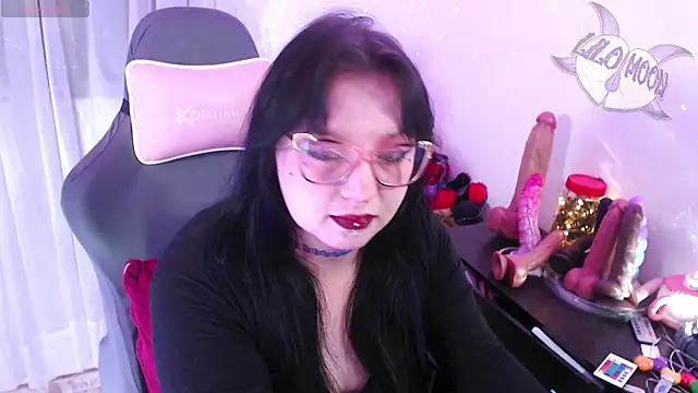 LiloMoon69 online show from April 16, 1:17 am