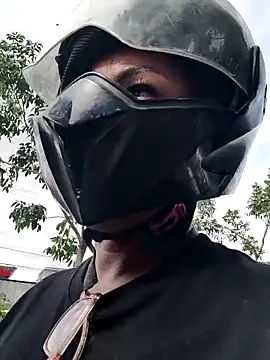 OliviaBurning online show from November 5, 7:30 pm