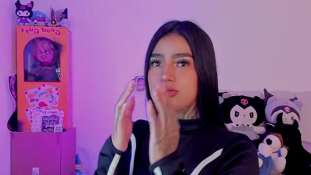 shadowcatt  online show from December 19, 8:45 pm