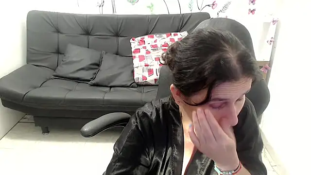 victoria jones online show from June 3, 2:33 pm