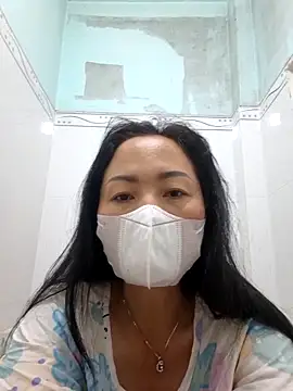 Baby-sexytits18 online show from October 27, 10:59 pm