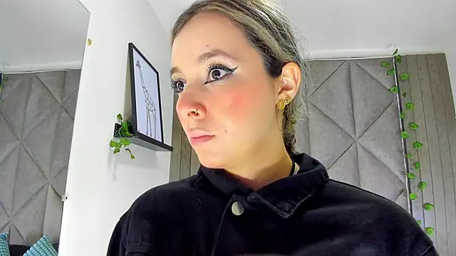 AmbarHills 1 online show from February 7, 11:36 am