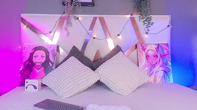 AmbarHills 1 online show from December 20, 11:47 am