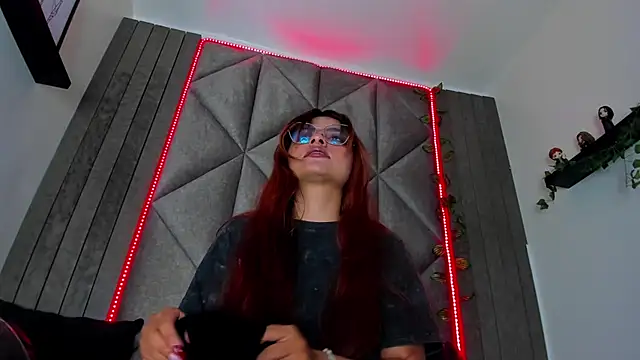 AbbyWathson online show from January 10, 11:59 am