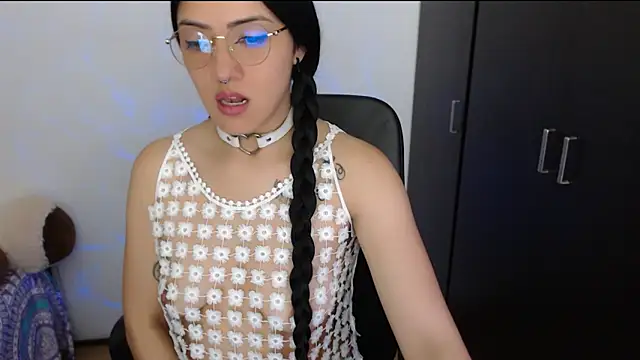 Suzanne abbey online show from November 13, 10:20 pm