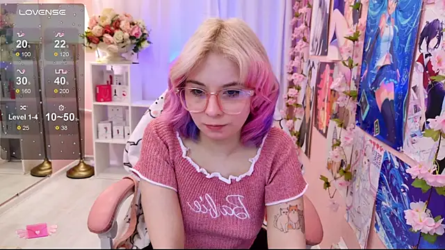 Coconut Mia online show from October 1, 4:23 pm