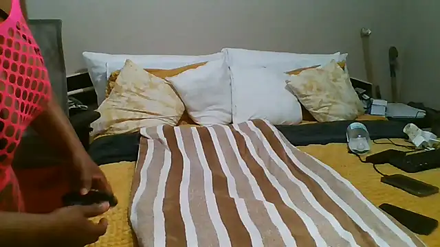 Nomthie online show from August 7, 6:26 pm