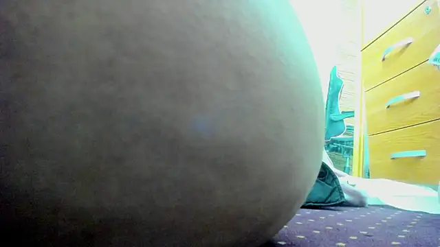 AishaRouhi online show from December 17, 7:56 am