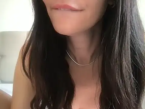 paolajonez online show from February 18, 2:38 pm