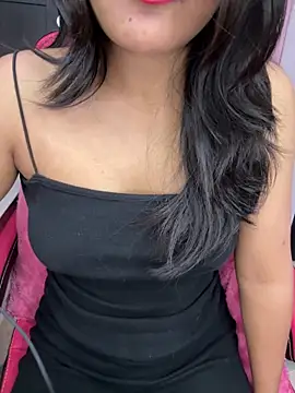 LeisyXO online show from March 30, 9:47 pm