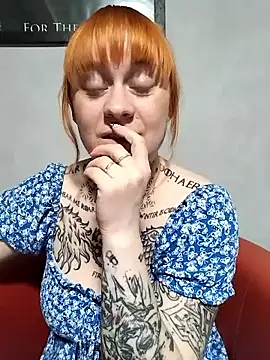 poussichienne online show from March 5, 4:36 pm