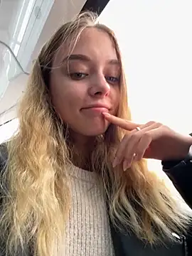 Snapshot of enjoy_my_beauty chatting on October 10, 7:13 am enjoy my beauty online show from October 10, 7:13 am