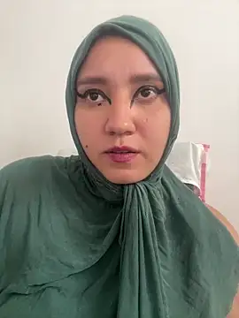 hannahayat online show from December 20, 3:27 pm