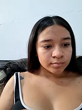 -VICKKY online show from June 2, 7:48 pm