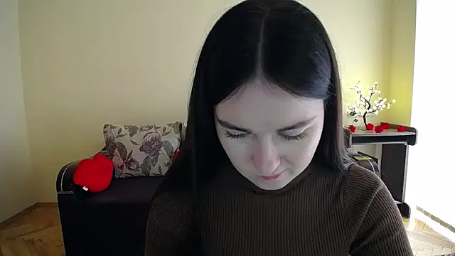 Pretty shy online show from April 3, 9:18 am