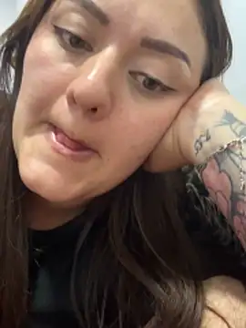 Sofiawilson  online show from December 20, 11:53 pm