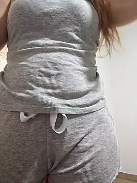 lucyredhead online show from February 9, 10:50 am