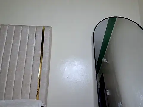 prety lily online show from January 18, 2:41 am