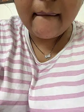 smile pretty online show from October 9, 8:24 pm