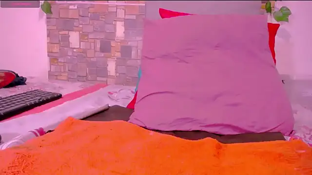 CrazyRousex online show from April 10, 1:50 pm