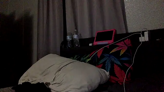 nicolelux33 online show from November 29, 2:48 am