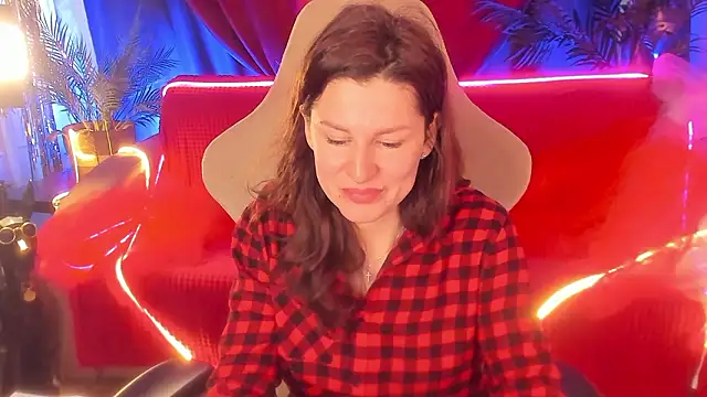 April o Nill online show from March 8, 10:08 am