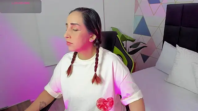 jadde13  online show from October 3, 8:03 pm