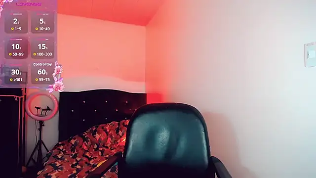 Kendall hornyy online show from September 18, 7:23 pm