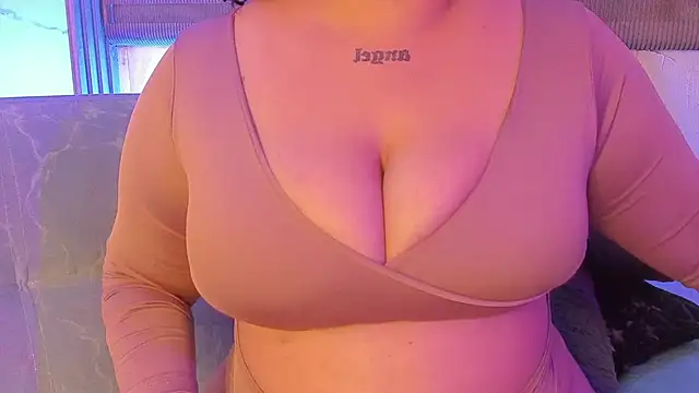 dayan silva  online show from March 26, 12:02 am