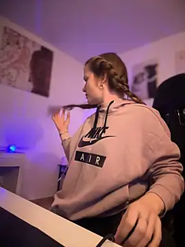 Piinkpandora online show from April 15, 7:47 pm