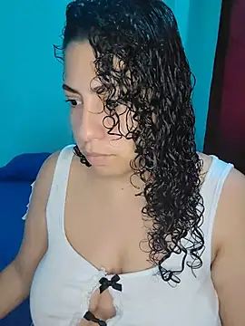 aixa 15 online show from June 12, 12:46 pm