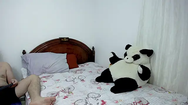 ambar jacksonn online show from April 9, 11:15 am