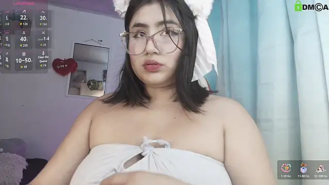 juli juliana online show from October 23, 3:18 pm