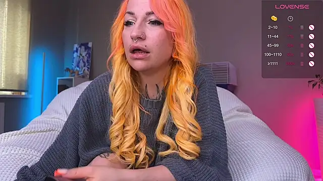 Tanya Acid online show from April 18, 1:57 pm