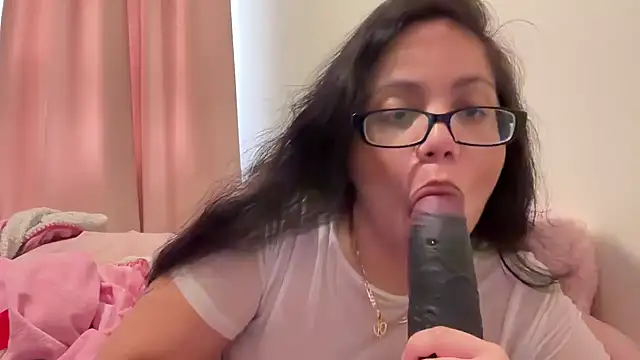 Kateofspades online show from March 31, 3:01 pm