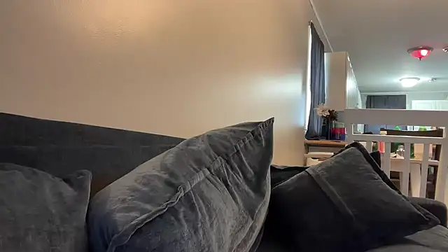 Kateofspades online show from April 17, 2:30 pm