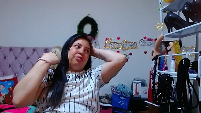 lanaqueen699 online show from December 16, 12:33 pm