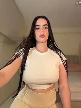 Mavi Coless online show from April 29, 1:53 am