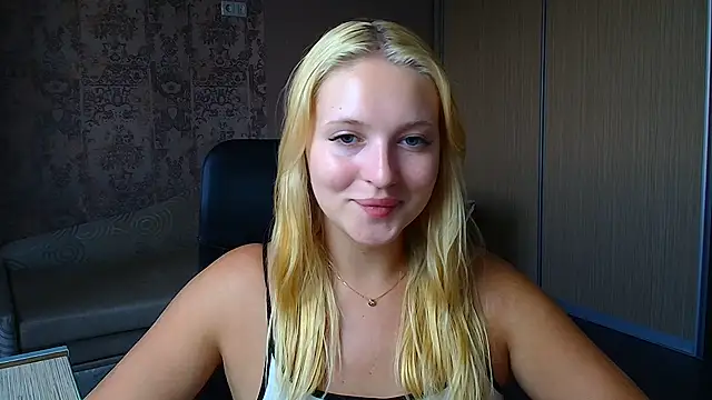 Milka kiss  online show from August 6, 2:02 pm