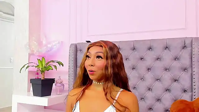 HaileeRoberts online show from March 27, 12:17 pm