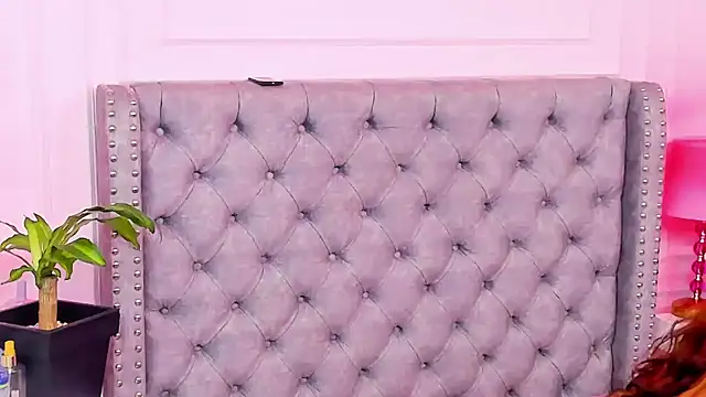 HaileeRoberts online show from March 12, 12:52 pm