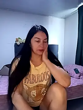 renata hot1 online show from November 6, 4:57 pm