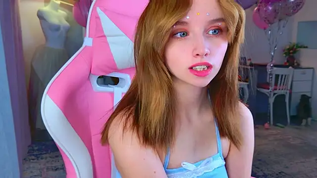 b4by LoL1 online show from November 28, 5:49 pm