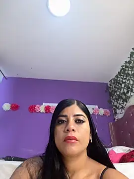 SolanyiVera online show from February 8, 2:43 pm