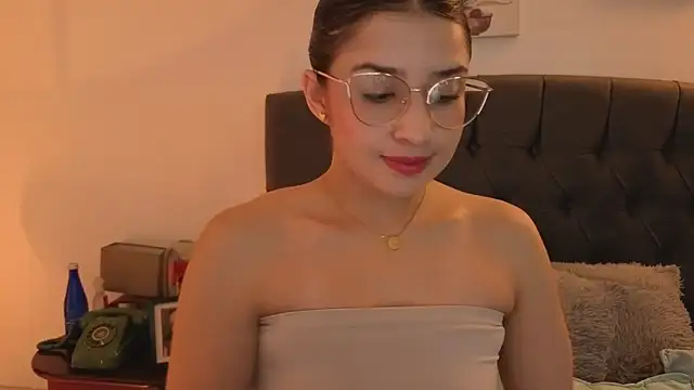 Emma Lombardi online show from December 17, 1:48 pm