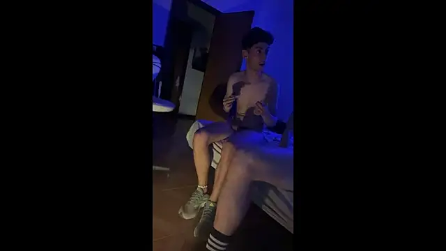 PutaNieves1983 online show from September 20, 2:10 am