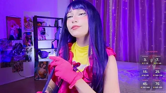 Carolina Leep online show from November 29, 3:38 pm