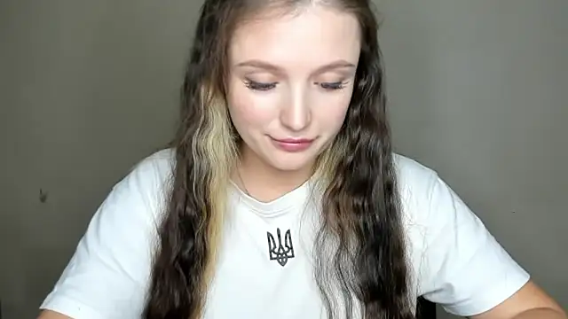 EvaaMillerr99 online show from November 2, 8:45 pm