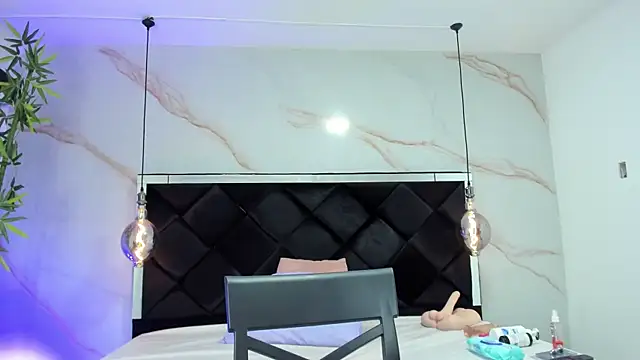 AngelaaCute  online show from September 20, 1:31 pm